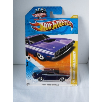 Hot Wheels 1:64 Dodge Challenger 1971 violet HW2011